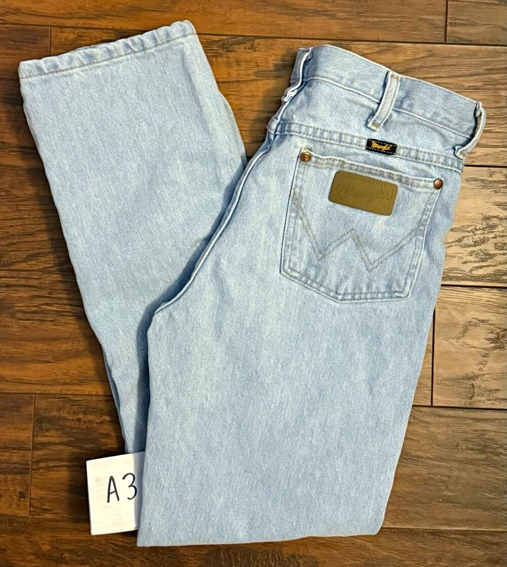 Wrangler Cowboy Cut Men's 936GBH Light Wash Jeans Straight Leg Regular Fit 32x30